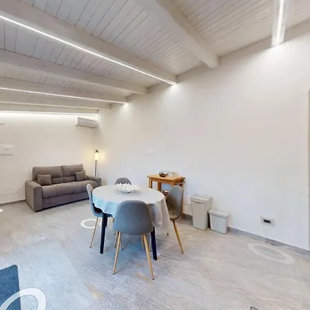 Lungarini Ferienhaus *